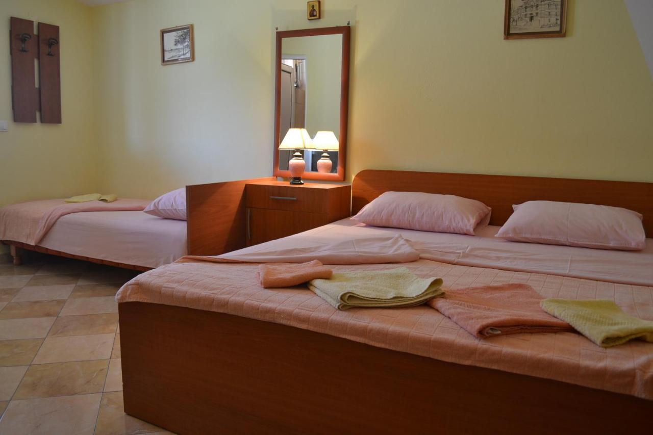 Apartments Milosevic Бар Экстерьер фото